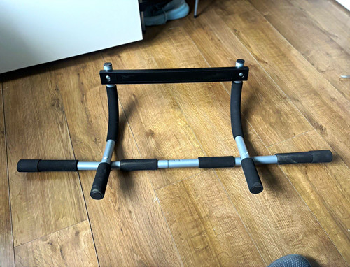 Doorway multi grip - pull, up