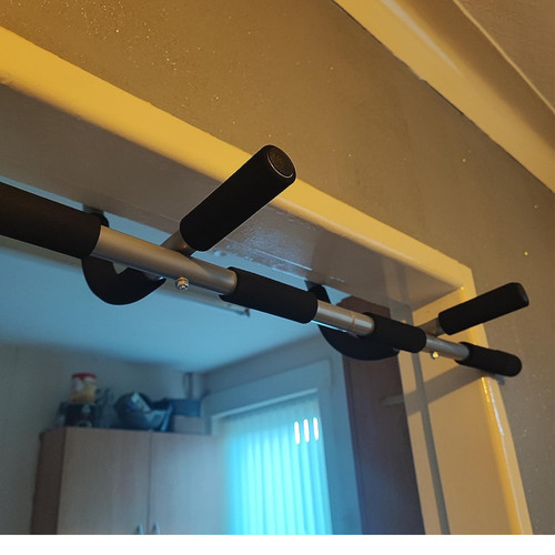 Used adjustable doorway - 9/10,